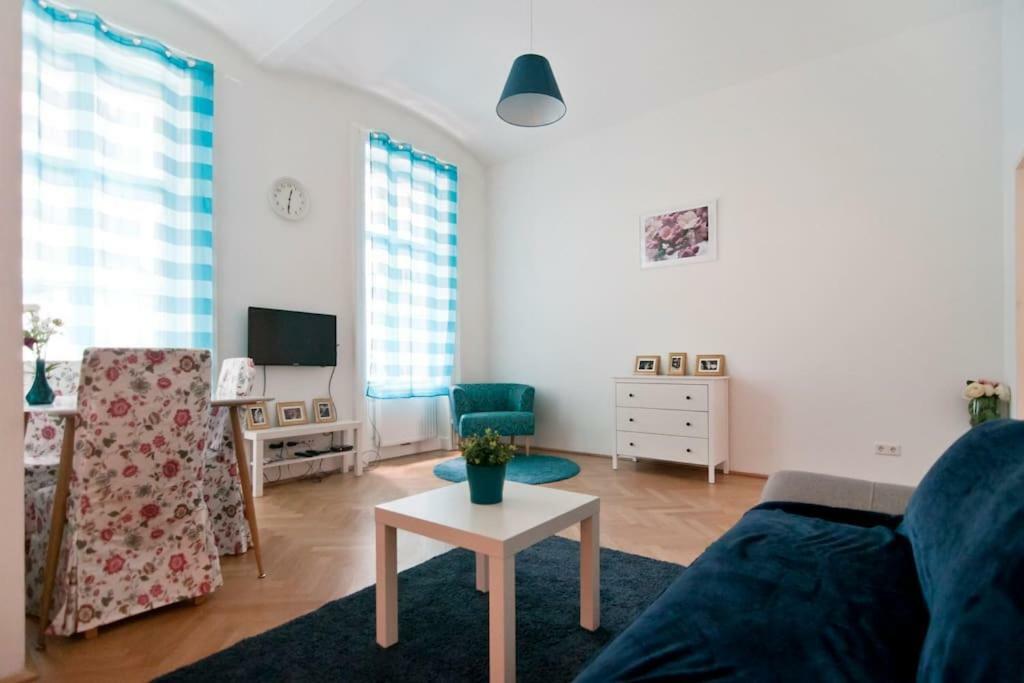 Marvelous Midtown Apartment Wien Ngoại thất bức ảnh